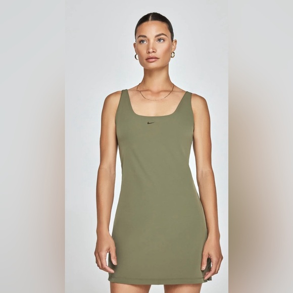 Nike Bliss Luxe Dress Active - Picture 1 of 14